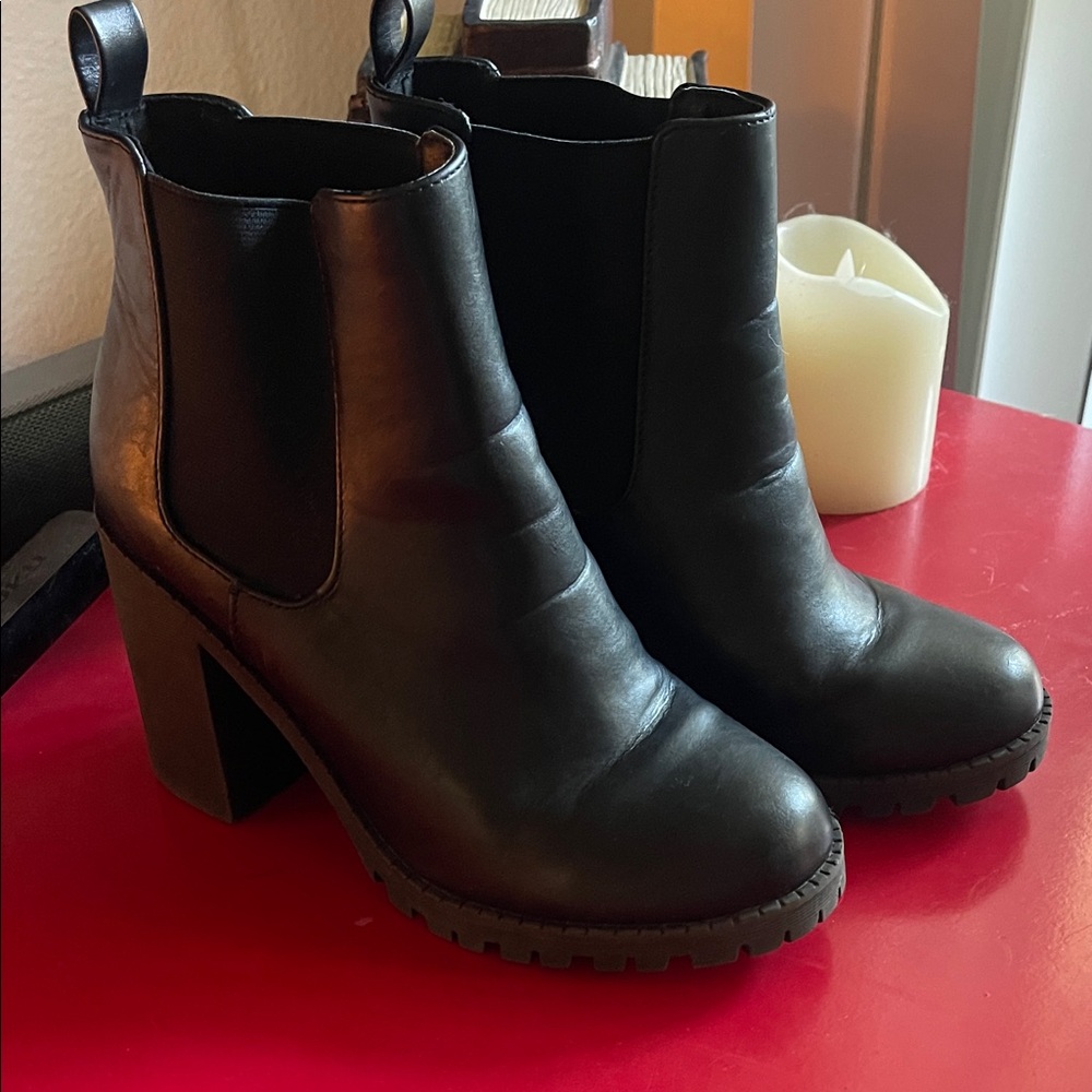 Soda Black Heeled Ankle Boots